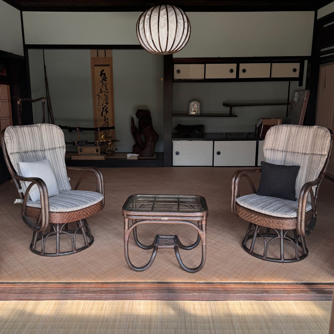 籐家具3点セット　※滋賀県引取り限定です。 ラタンチェア 三つ折り寝椅子 リクライニングチェア ラック付 籐