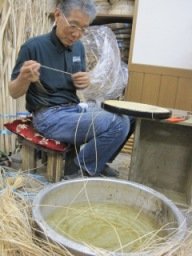 本手編みの様子11