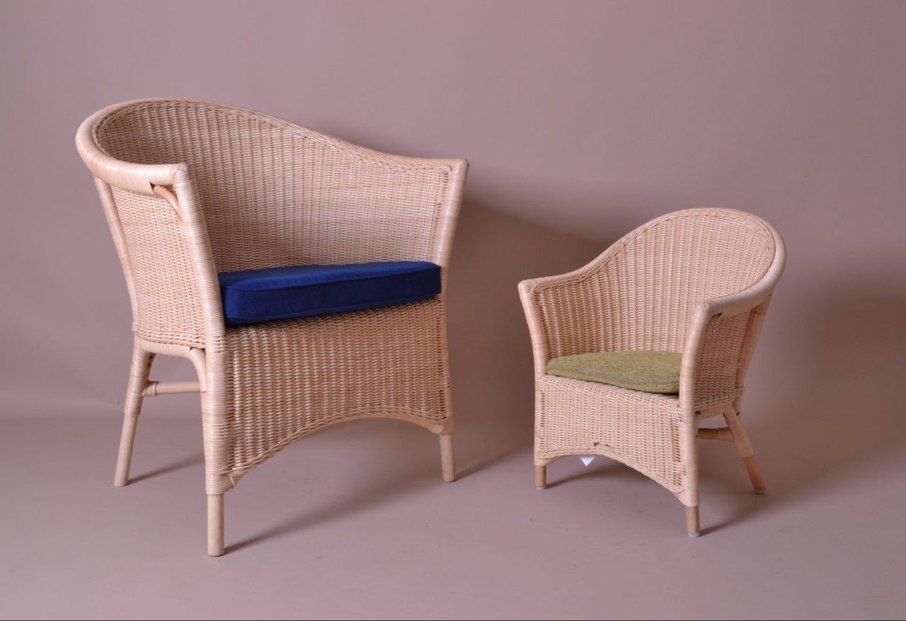 ルチアウイッカーチェアとベビーチェア