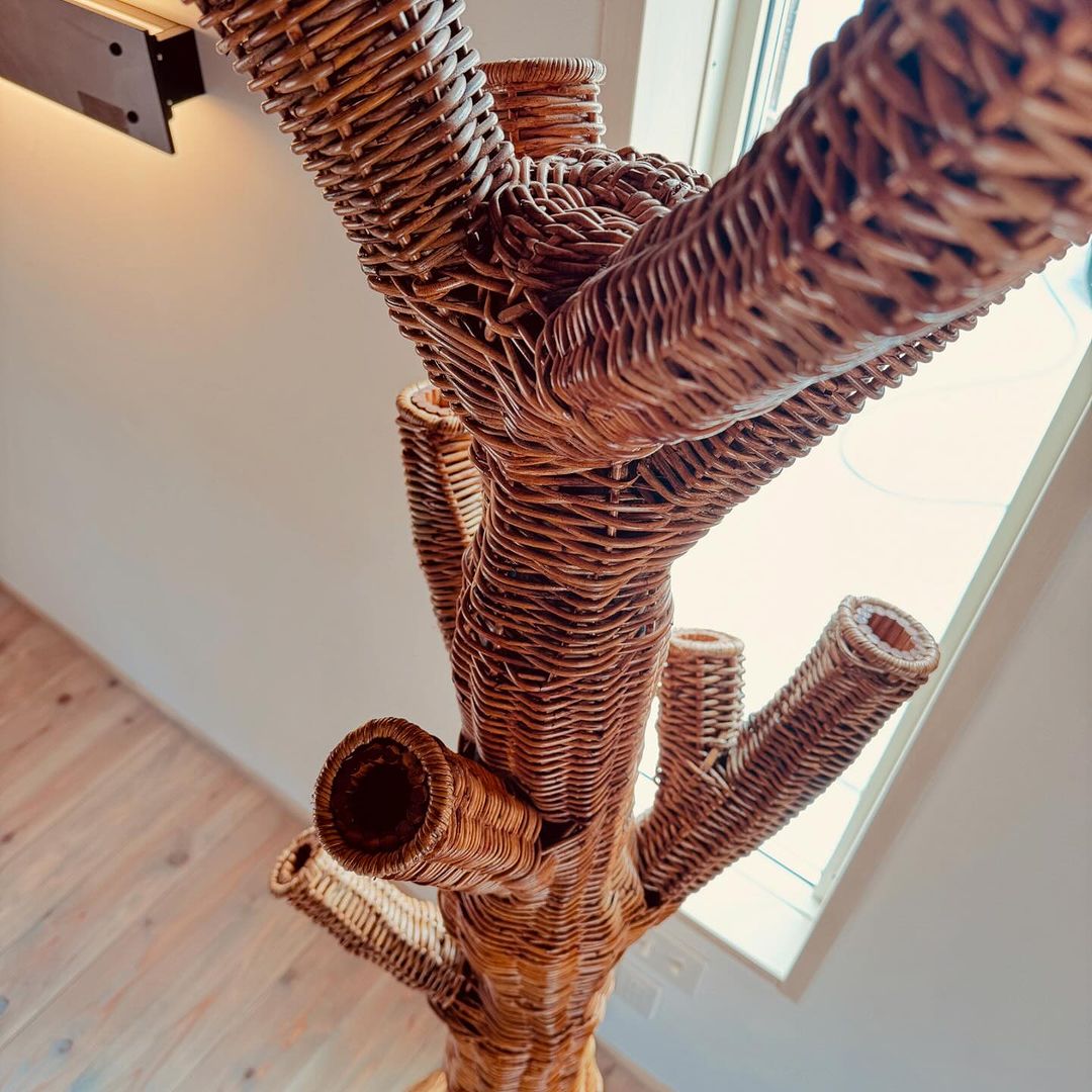 ハンガーラック | 籐家具職人の店みうらラタン