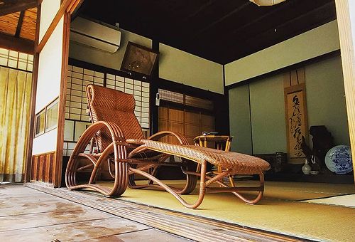 リクライニングチェアは少し重めです