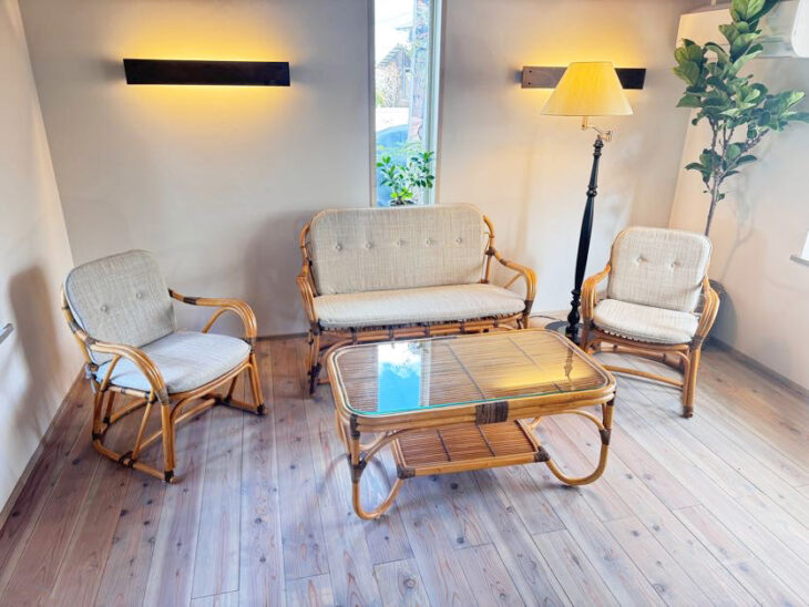 SF-132-yuralovechair_4x3